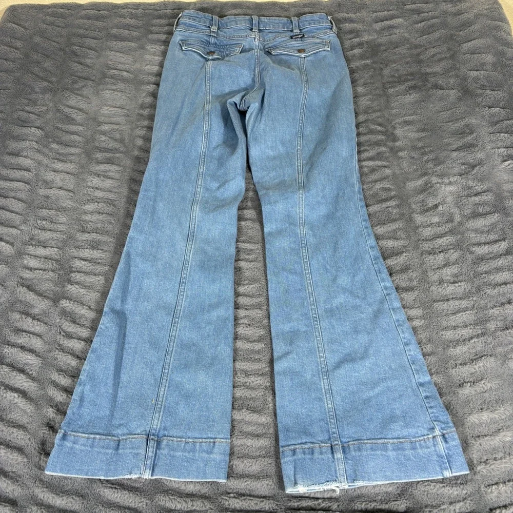 Wrangler Retro Womens High Rise Trumpet Flare Jeans Light Wash Blue 29x32 AQ400 - Picture 2 of 8